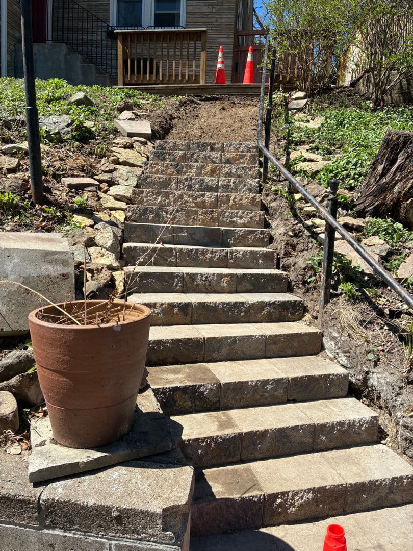 Gallery photos for Crumbling Concrete Steps Rebuilt With Stone Pavers: Image #1